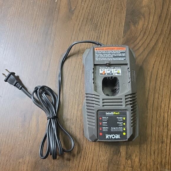 Ryobi (P118) Lithium-ion/Ni-Cad ONE+ 18V IntelliPort Battery Charger - Picture 1 of 16